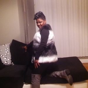 Meet your Posher, Denise